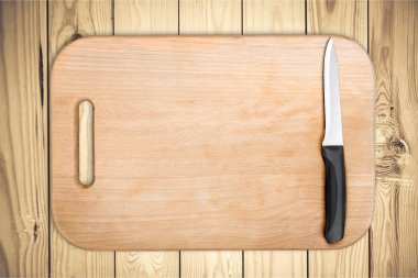 temiz ahşap kesme tahtası üzerinde bıçak 