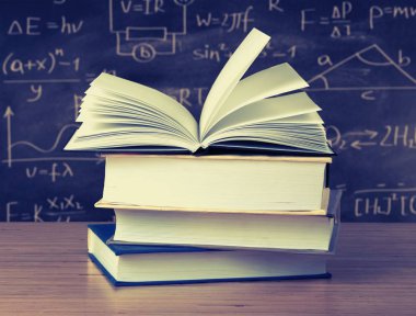 Yığın kitap, eğitim ve arka plan öğrenme