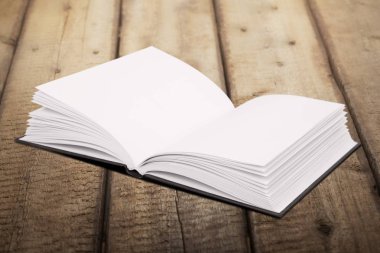 boş beyaz sayfalarla Defteri'ni