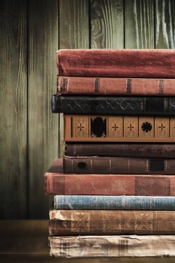 Yığın kitap, eğitim ve arka plan öğrenme