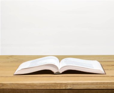 boş beyaz sayfalarla Defteri'ni