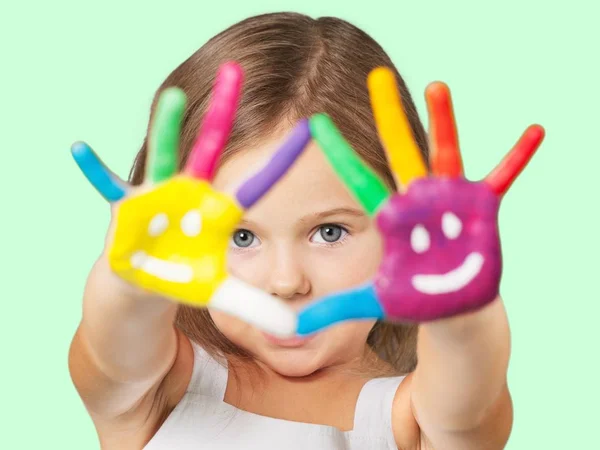 Carino Bambina Con Colorate Mani Dipinte Sfondo — Foto Stock