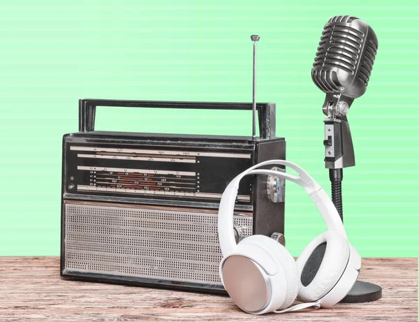 Rádio Estilo Retro Microfone Fones Ouvido — Fotografia de Stock