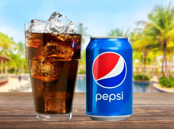 Pepsi kann isoliert werden — Stockfoto
