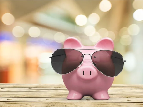 Summer Piggy Bank Sunglasses Savings Concept — Stock Photo, Image