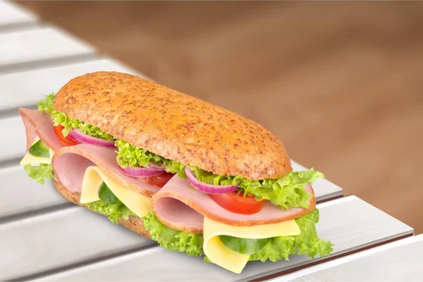 Delicioso Sanduíche Com Carne Presunto Queijo — Fotografia de Stock