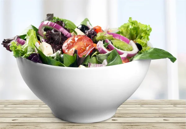 Salada Com Alface Verde Jantar Saudável — Fotografia de Stock