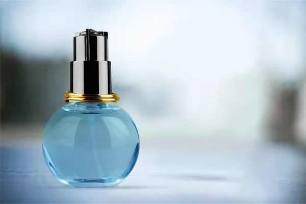优雅的香水瓶 美容概念 — 图库照片