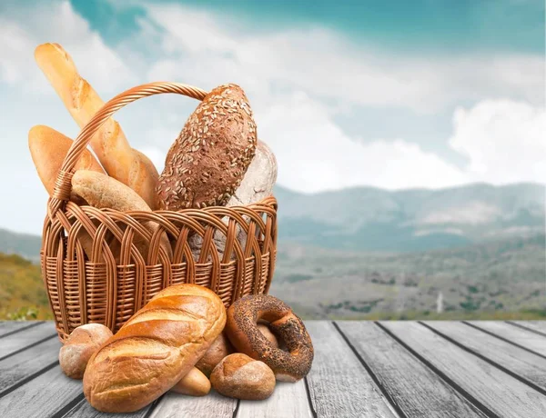 面包面包店 篮子里的面包 — 图库照片