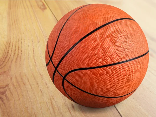 Bola Basquete Laranja Mesa Madeira — Fotografia de Stock