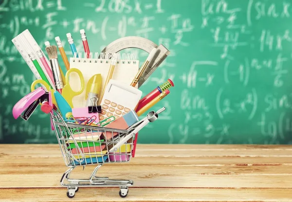 Panier Avec Papeterie Scolaire Colorée Fond Retour École — Photo