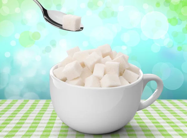 Weiße Zuckerwürfel Weißer Schüssel Auf Dem Tisch — Stockfoto