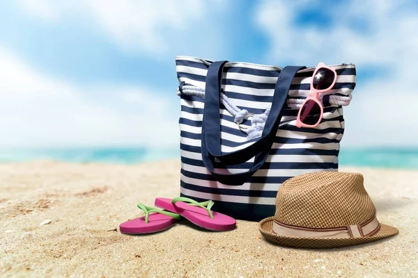 Bolsa Playa Con Accesorios Playa Concepto Vacaciones Verano —  Fotos de Stock