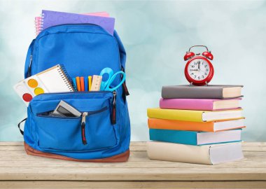 Okul sırt çantası ile Kırtasiye, Okul arka plan için geri 