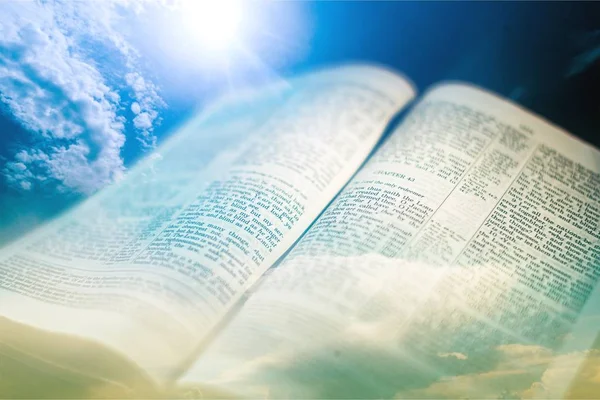 Livro Bíblia Sagrada Conceito Religioso — Fotografia de Stock