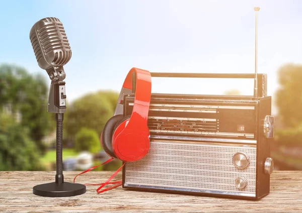 Radio Style Rétro Microphone Écouteurs — Photo