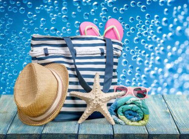 Plaj çantası plaj aksesuarları, yaz tatil kavramı ile