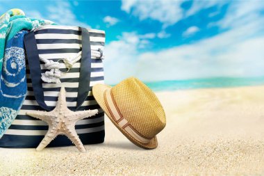 Plaj çantası plaj aksesuarları, yaz tatil kavramı ile