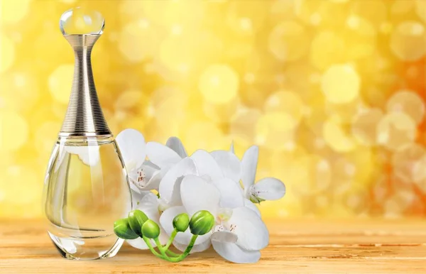 Elegante Bottiglia Profumo Fiori Concetto Bellezza — Foto Stock