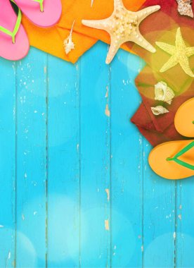 Flip flop ve deniz yıldızı, arka plan seyahat 