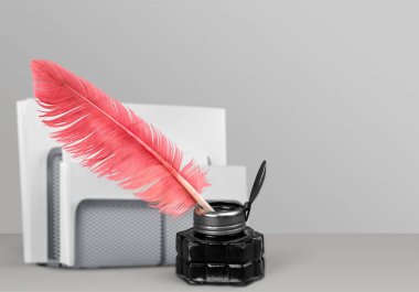 Quill'in kalem InkWell closeup manzaralı 