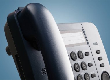 arka plan üzerinde Retro siyah telefon 