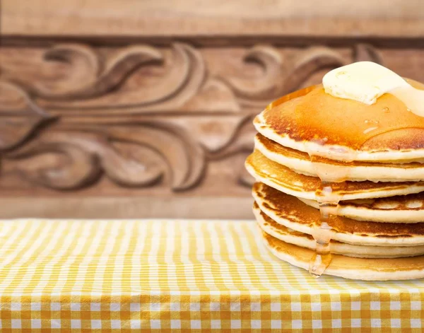 Stapel Van Heerlijke Pannenkoeken Huisgemaakte Ontbijt — Stockfoto