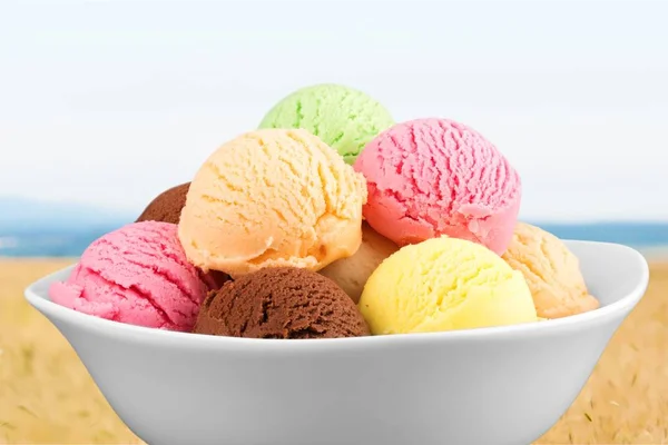 Çeşitli Dondurma Topları Yaz Tatlısı — Stok fotoğraf