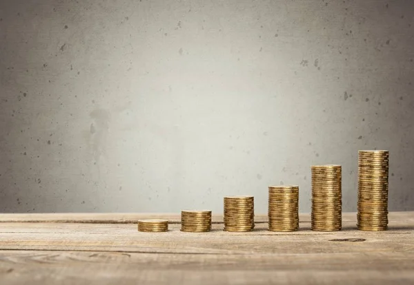 Gouden Munten Houten Tafel Investeringen Geld — Stockfoto