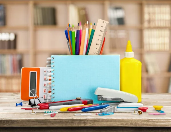 Composição Papelaria Escolar Mesa Madeira — Fotografia de Stock