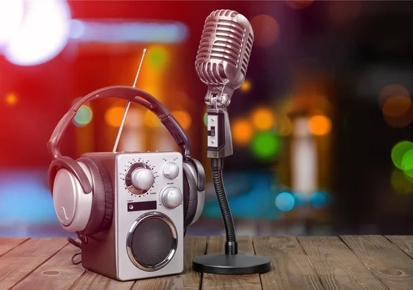 Radio Mikrofon Und Kopfhörer Retro Stil — Stockfoto