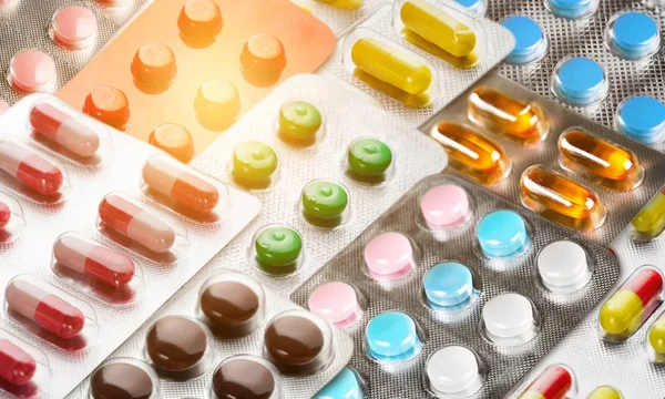 Nahaufnahme Bunter Pillen Und Tabletten — Stockfoto