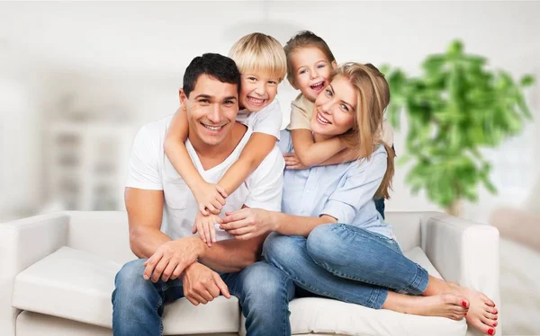 Young Family Home Smiling Camera — Stock Photo, Image