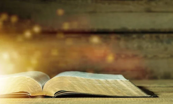 Opened Holy Bible Book Table — Stock Photo, Image