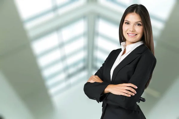 Retrato Una Joven Empresaria Traje Sobre Fondo — Foto de Stock