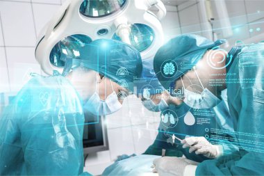 Doktorlar ve hemşireler ameliyathane içinde closeup