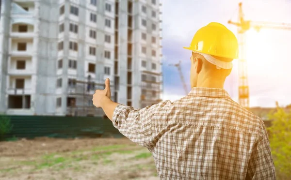 Construção Topógrafo Verificando Canteiro Obras — Fotografia de Stock