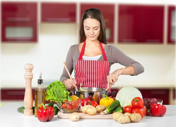 Vrouw Met Verse Groenten Achtergrond — Stockfoto