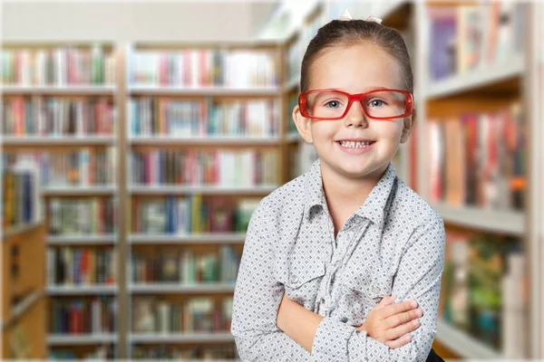 Niña en gafas rojas — Foto de Stock