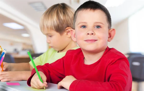 Schattige Kleine Jongen Studeren School — Stockfoto