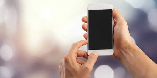 Manos Masculinas Usando Teléfono Móvil — Foto de Stock