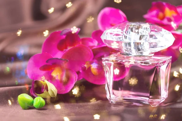 Garrafa Perfume Elegante Flores Conceito Beleza — Fotografia de Stock
