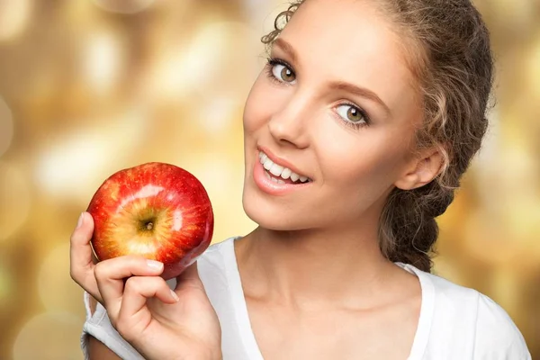 Jeune Belle Femme Avec Pomme — Photo