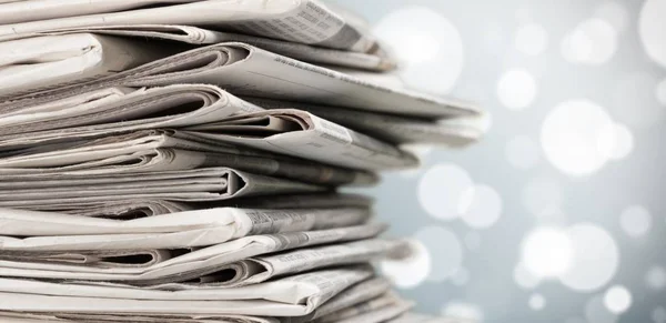 Stack Newspapers Background Close — Stock Photo, Image