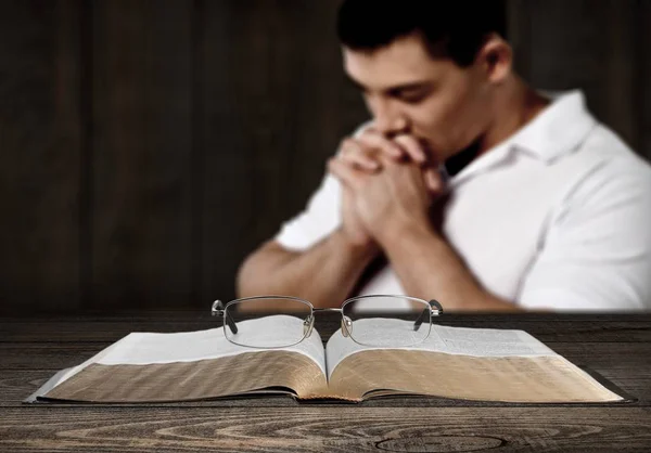 Livro Sagrado Bíblia Oração — Fotografia de Stock