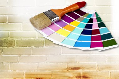 Fırça ve renk arka plan üzerinde parlak paleti