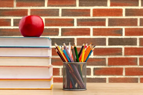 Stack Books Red Apple Colorful Pencils — Stock Photo, Image