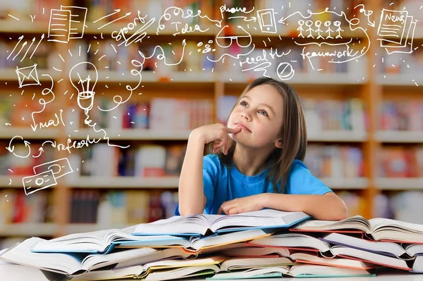 Nettes Kleines Mädchen Lernt Klassenzimmer — Stockfoto