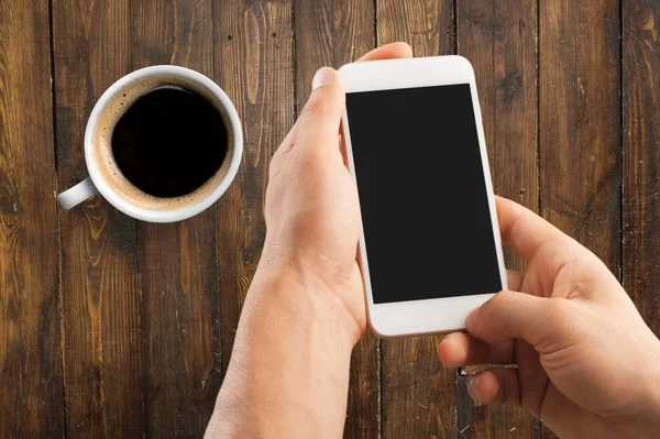 Manos Masculinas Usando Teléfono Móvil — Foto de Stock