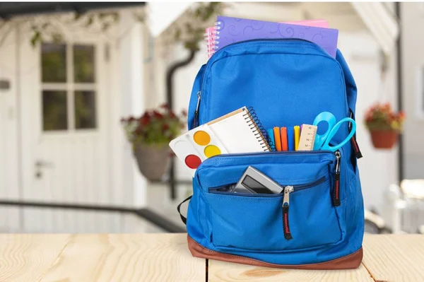 Mochila Escolar Con Papelería Vuelta Fondo Escolar —  Fotos de Stock